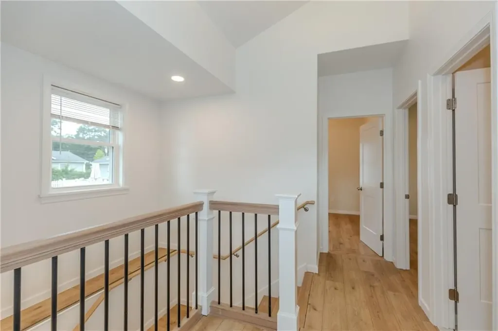 8 Lakeview Drive Smithfield RI 02828