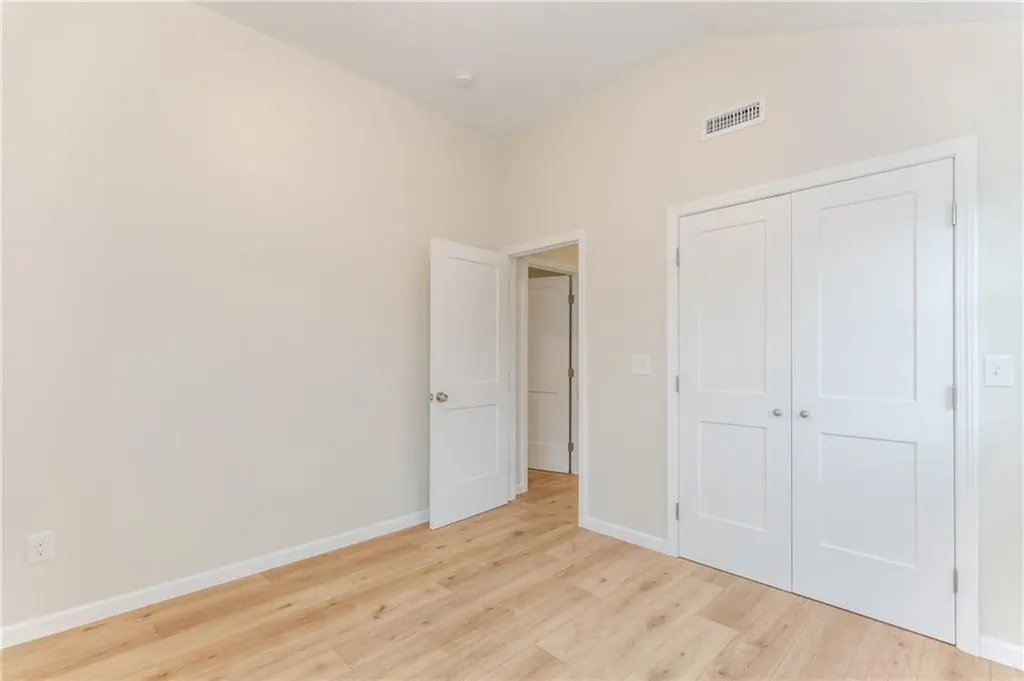 8 Lakeview Drive Smithfield RI 02828