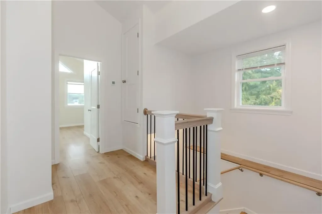 8 Lakeview Drive Smithfield RI 02828