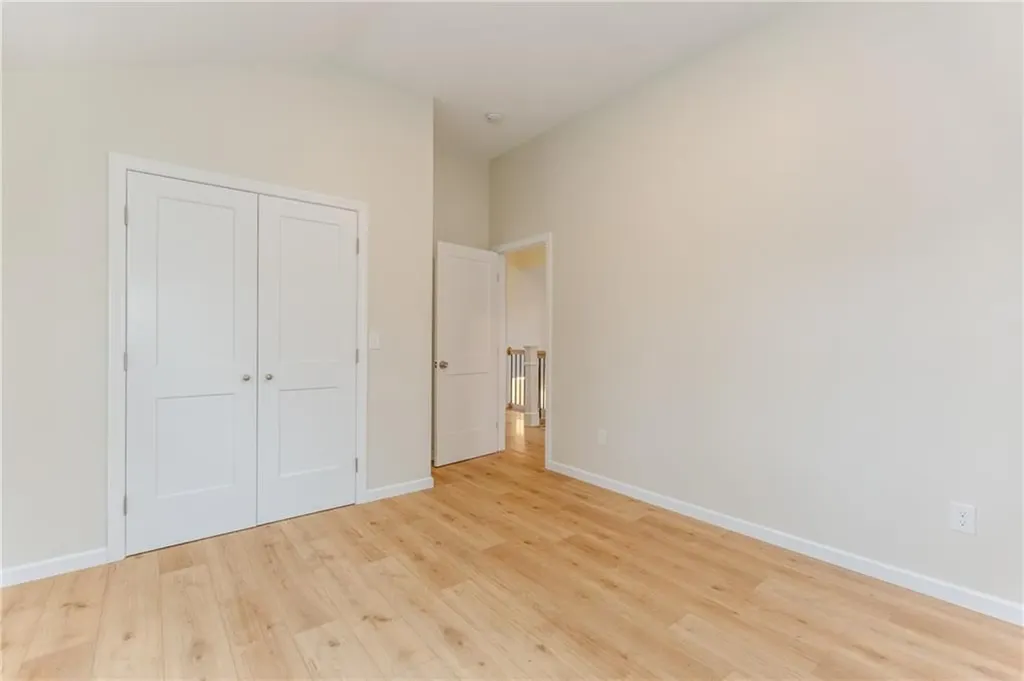 8 Lakeview Drive Smithfield RI 02828