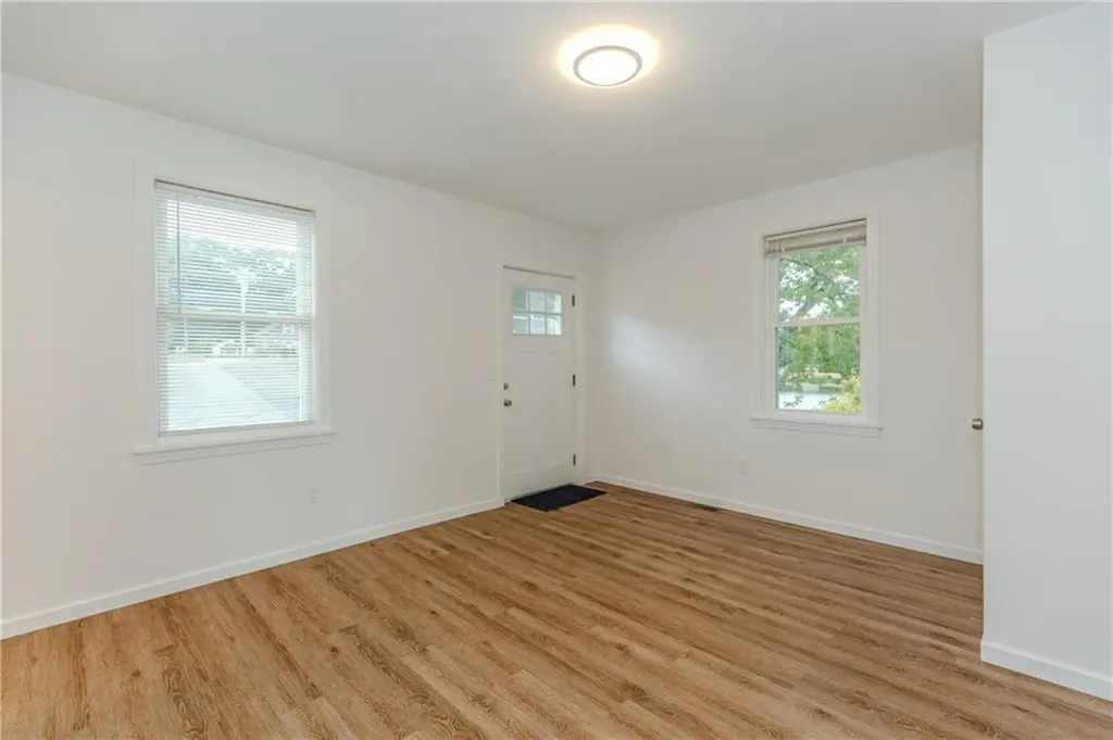 8 Lakeview Drive Smithfield RI 02828