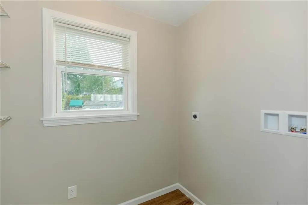 8 Lakeview Drive Smithfield RI 02828