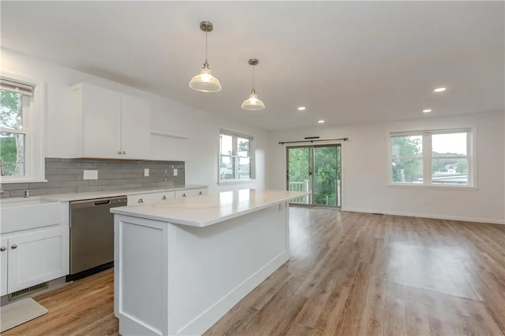 8 Lakeview Drive Smithfield RI 02828