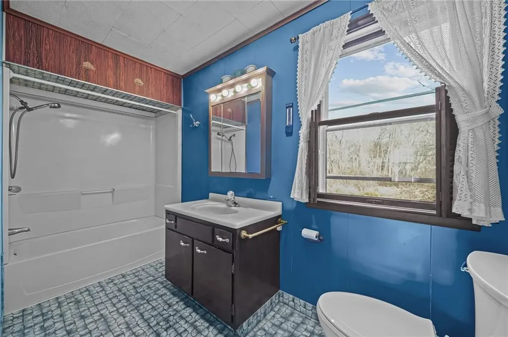 211 Chandler Avenue Pawtucket RI 02860