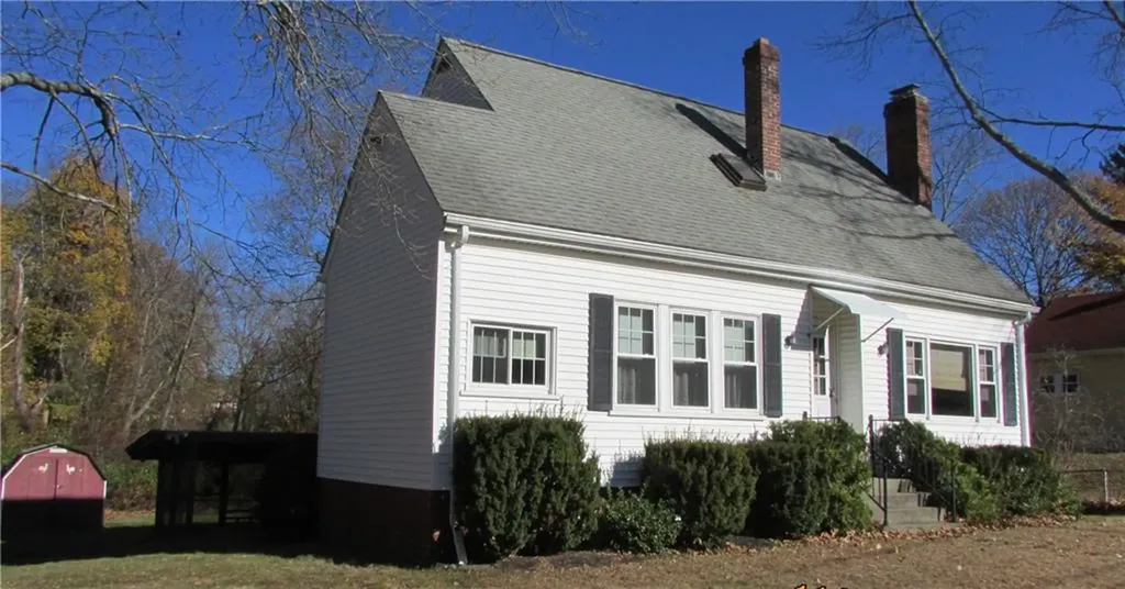 211 Chandler Avenue Pawtucket RI 02860