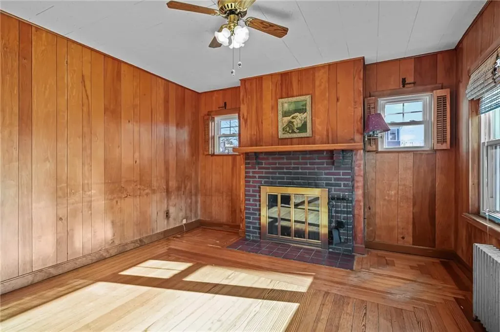 211 Chandler Avenue Pawtucket RI 02860