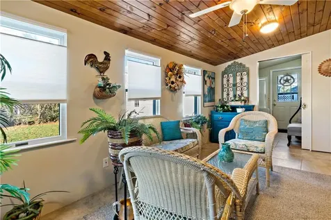 19 Narrows Road Bristol RI 02809