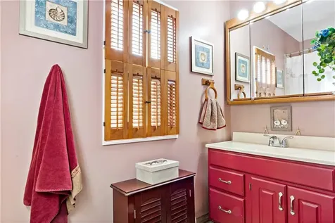 19 Narrows Road Bristol RI 02809