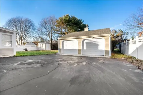 19 Narrows Road Bristol RI 02809