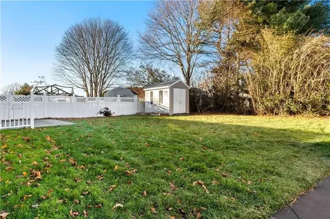 19 Narrows Road Bristol RI 02809