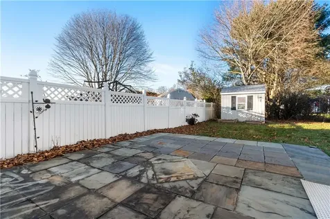 19 Narrows Road Bristol RI 02809