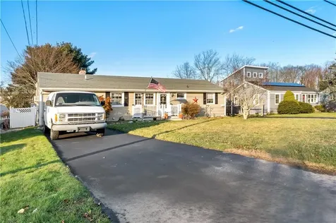 19 Narrows Road Bristol RI 02809