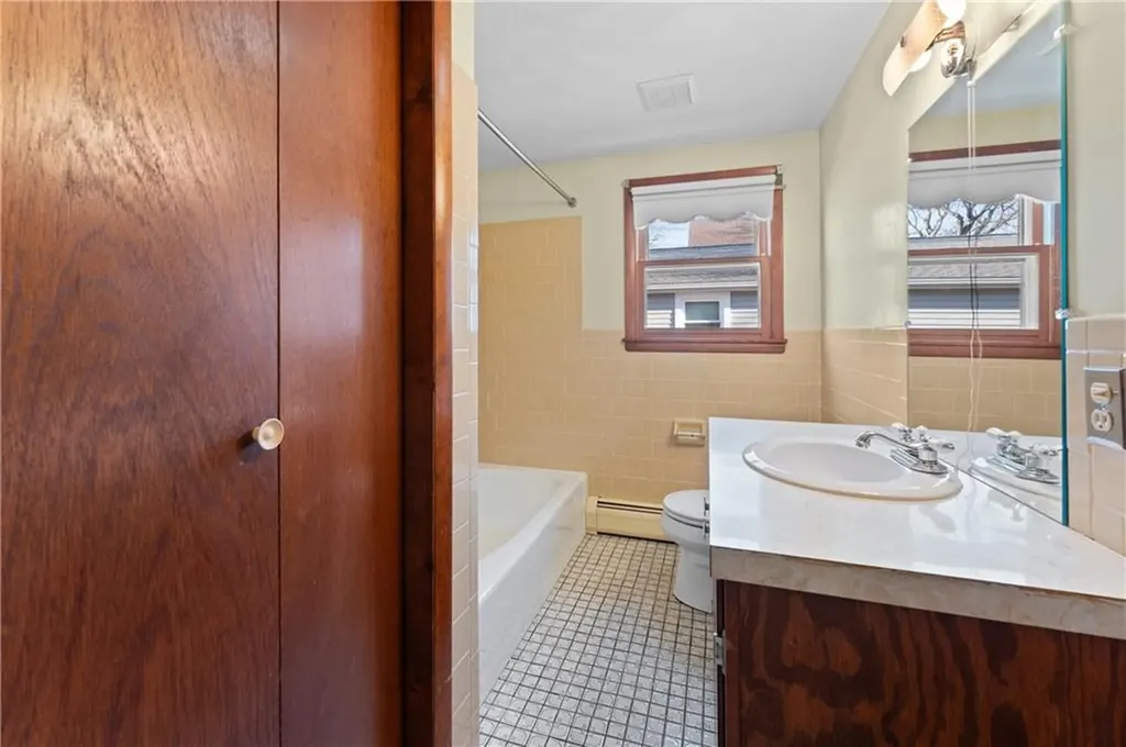 115 Chandler Avenue Pawtucket RI 02860
