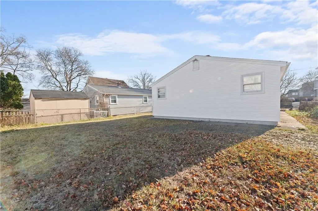 115 Chandler Avenue Pawtucket RI 02860