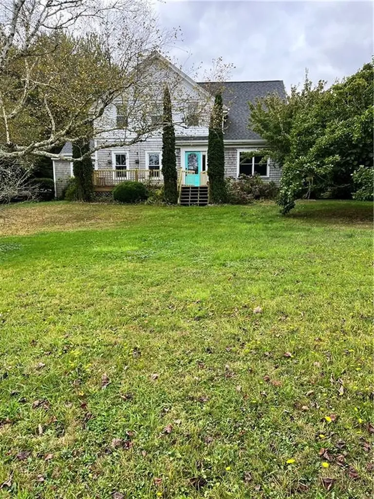 25 Maple Avenue Little Compton RI 02837