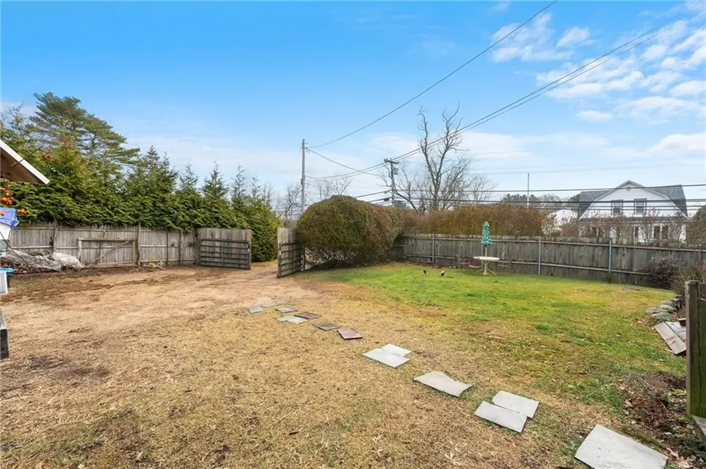 205 Ten Rod Road Exeter RI 02822