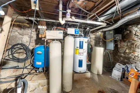 205 Ten Rod Road Exeter RI 02822