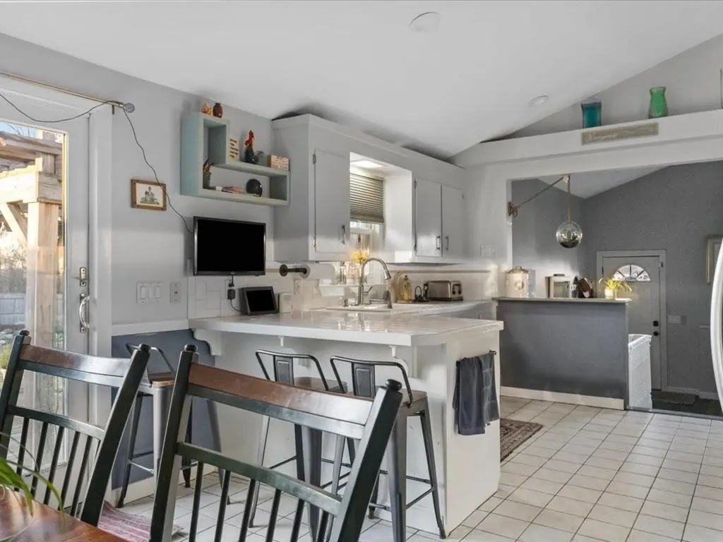 15 Irene Street Warwick RI 02886