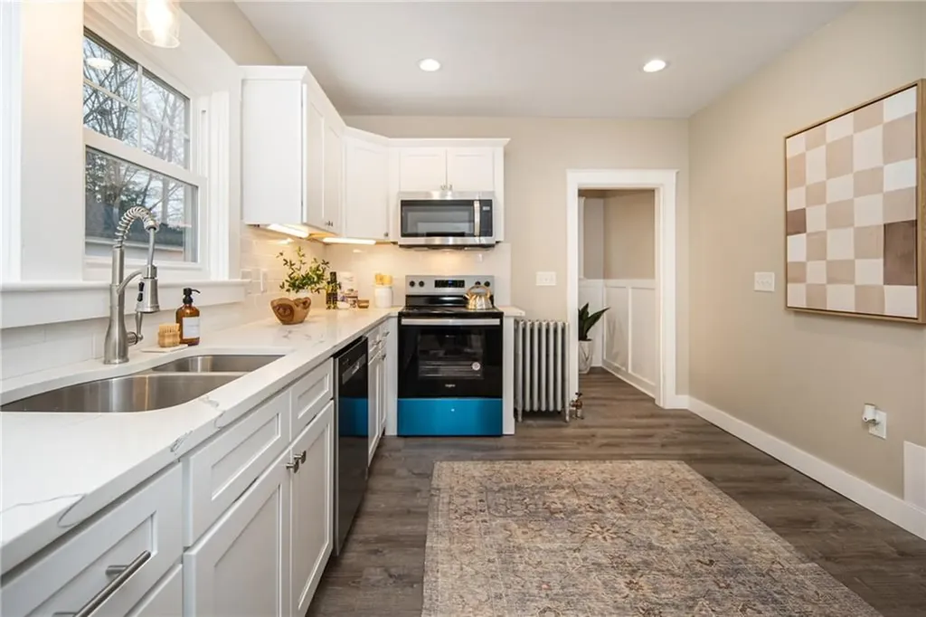 1527 Centerville Road Warwick RI 02886