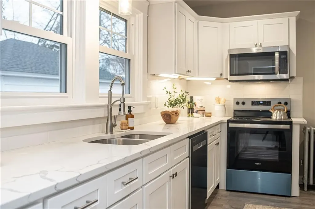 1527 Centerville Road Warwick RI 02886