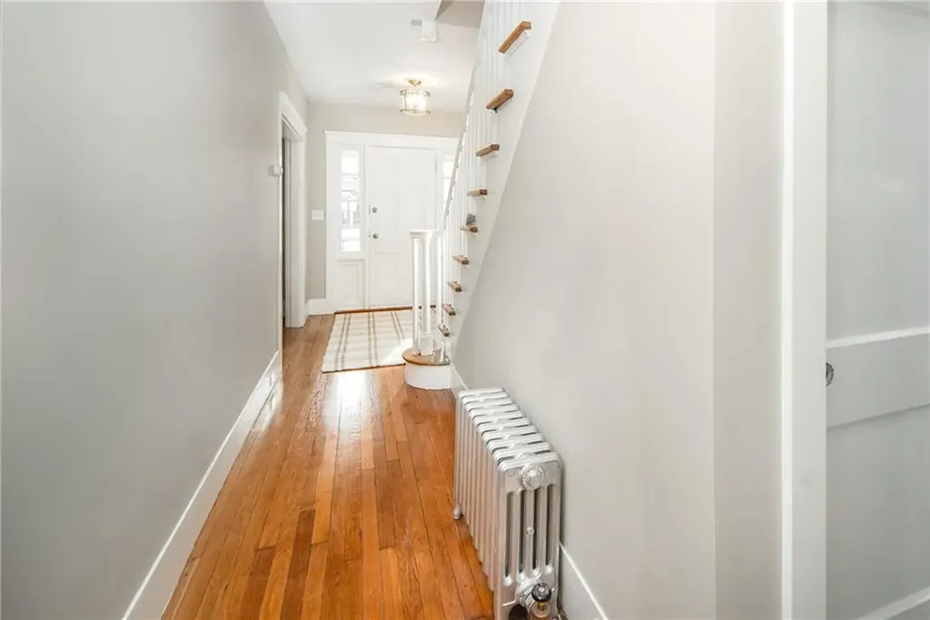 1527 Centerville Road Warwick RI 02886