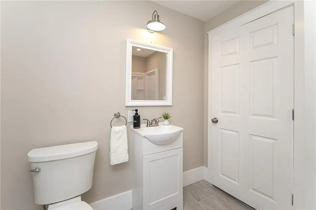 1527 Centerville Road Warwick RI 02886