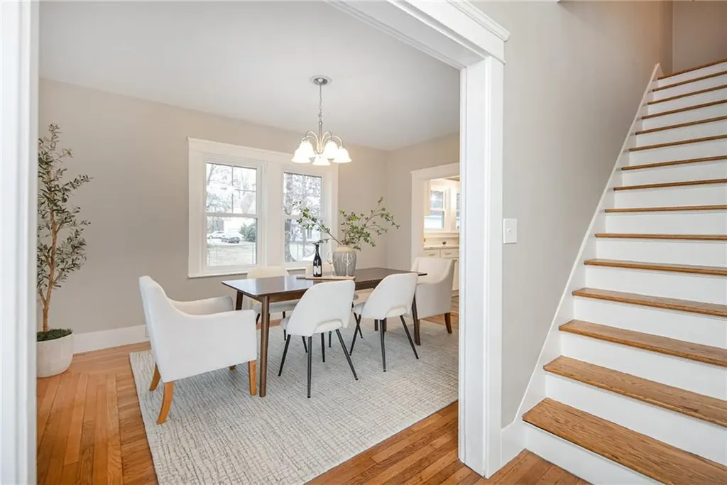 1527 Centerville Road Warwick RI 02886