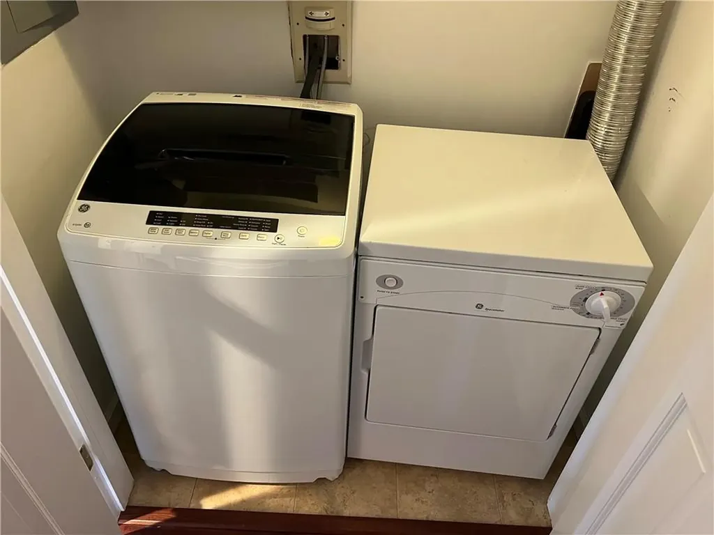 53 Conanicus Avenue Jamestown RI 02835