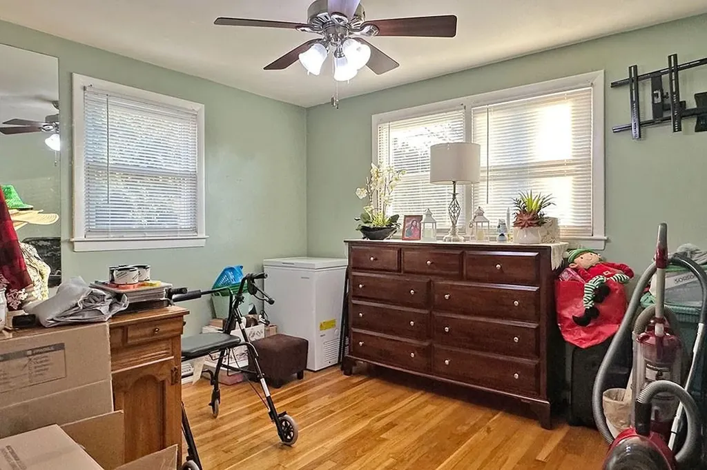 35 Massachusetts Avenue Warwick RI 02888