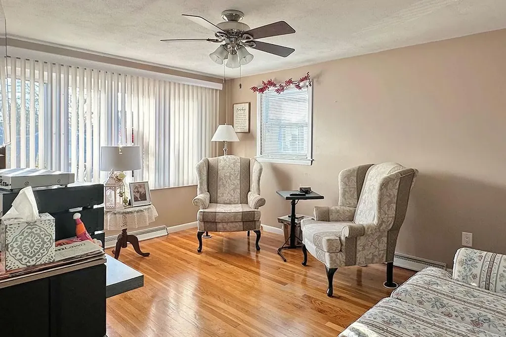 35 Massachusetts Avenue Warwick RI 02888
