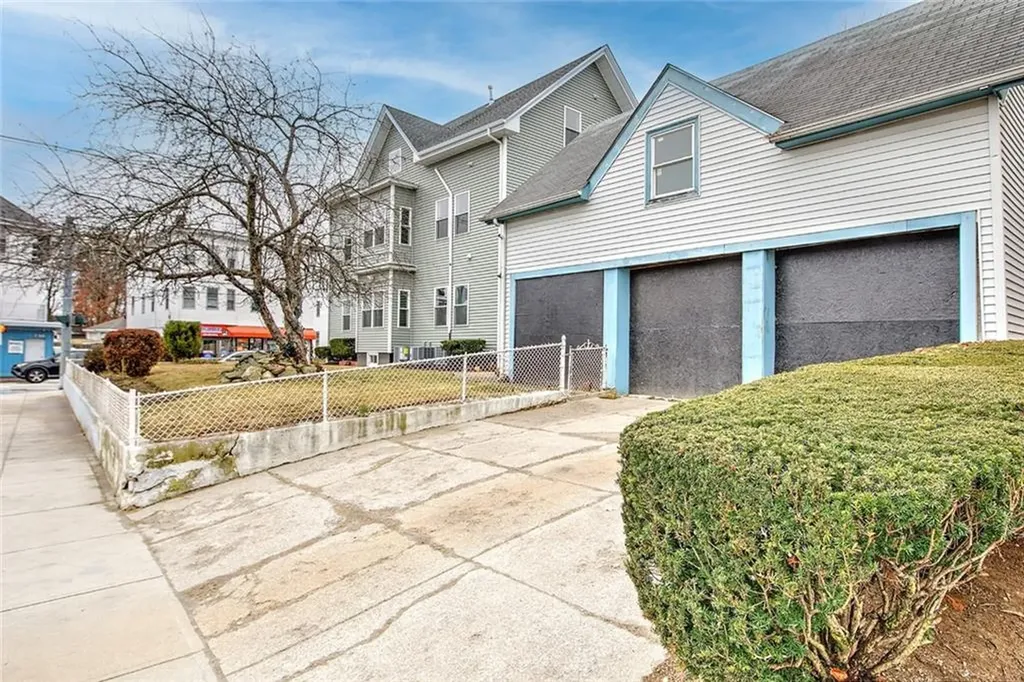 515 Plainfield Street Providence RI 02909