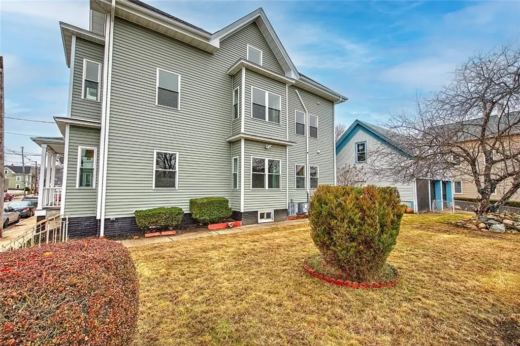 515 Plainfield Street Providence RI 02909