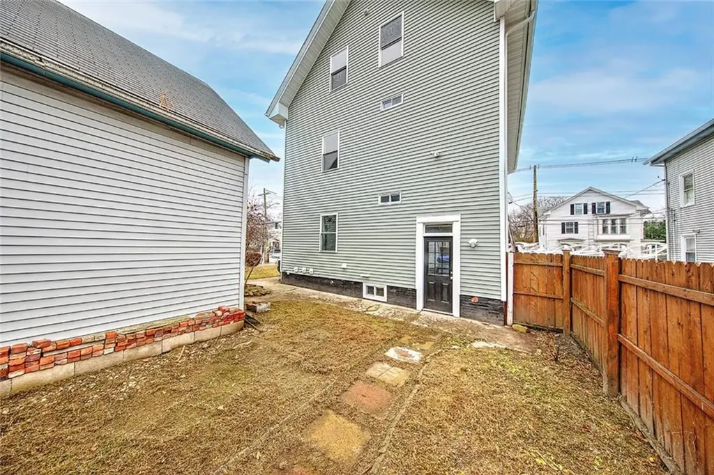 515 Plainfield Street Providence RI 02909
