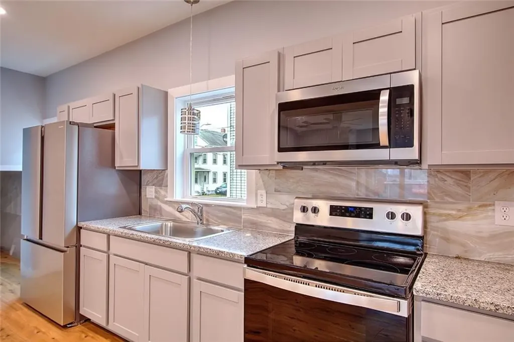 515 Plainfield Street Providence RI 02909