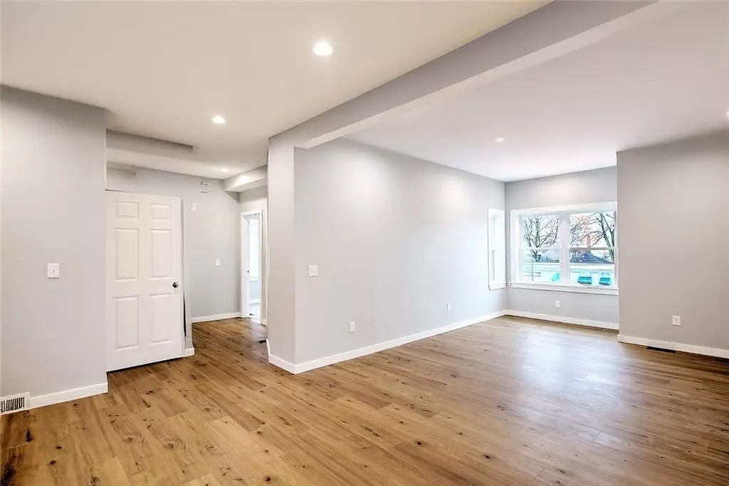 515 Plainfield Street Providence RI 02909