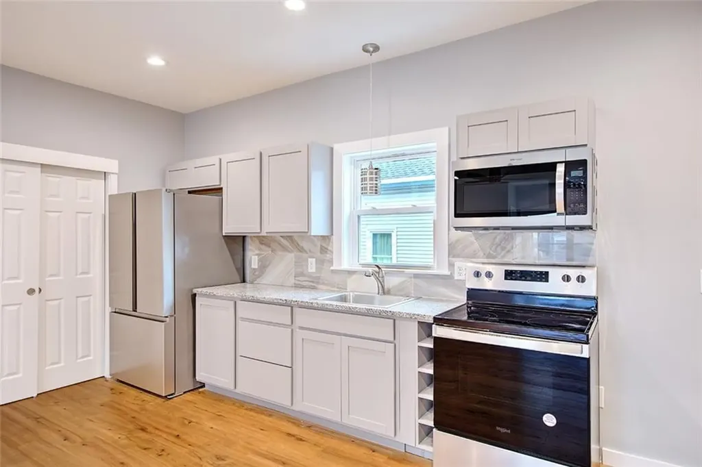 515 Plainfield Street Providence RI 02909