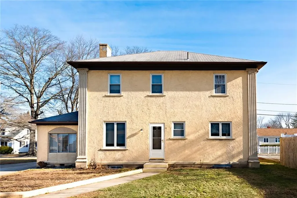 66 Minto Street Providence RI 02908