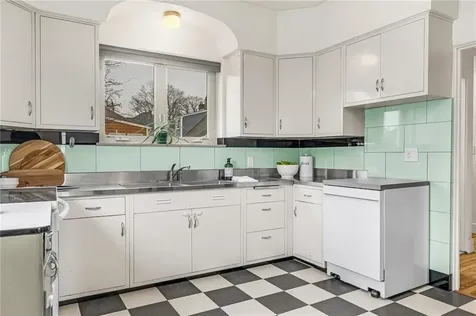 66 Minto Street Providence RI 02908