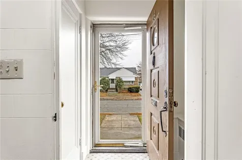 66 Minto Street Providence RI 02908