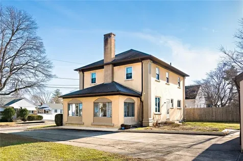 66 Minto Street Providence RI 02908