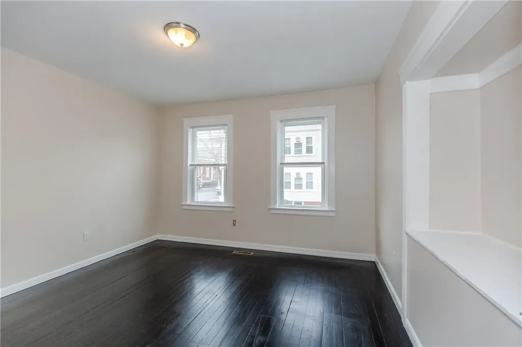 172 Oakland Avenue Providence RI 02908