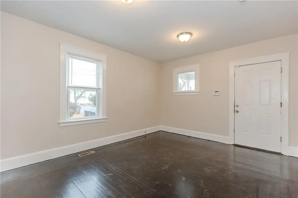 172 Oakland Avenue Providence RI 02908