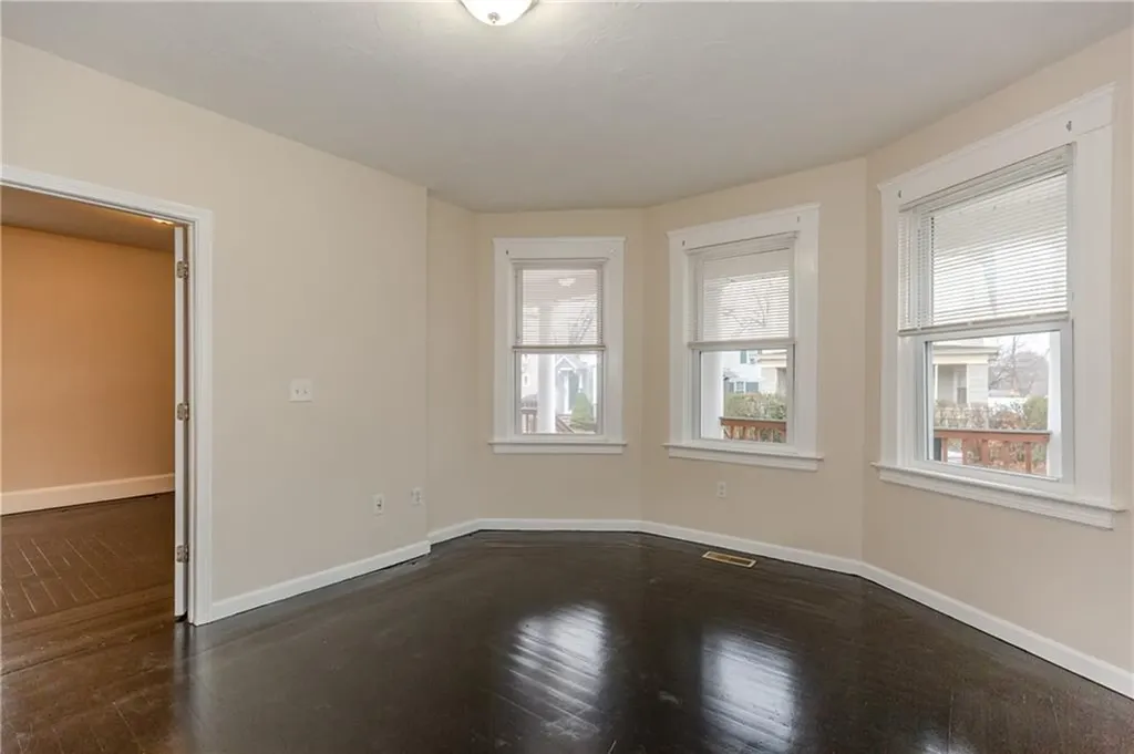 172 Oakland Avenue Providence RI 02908