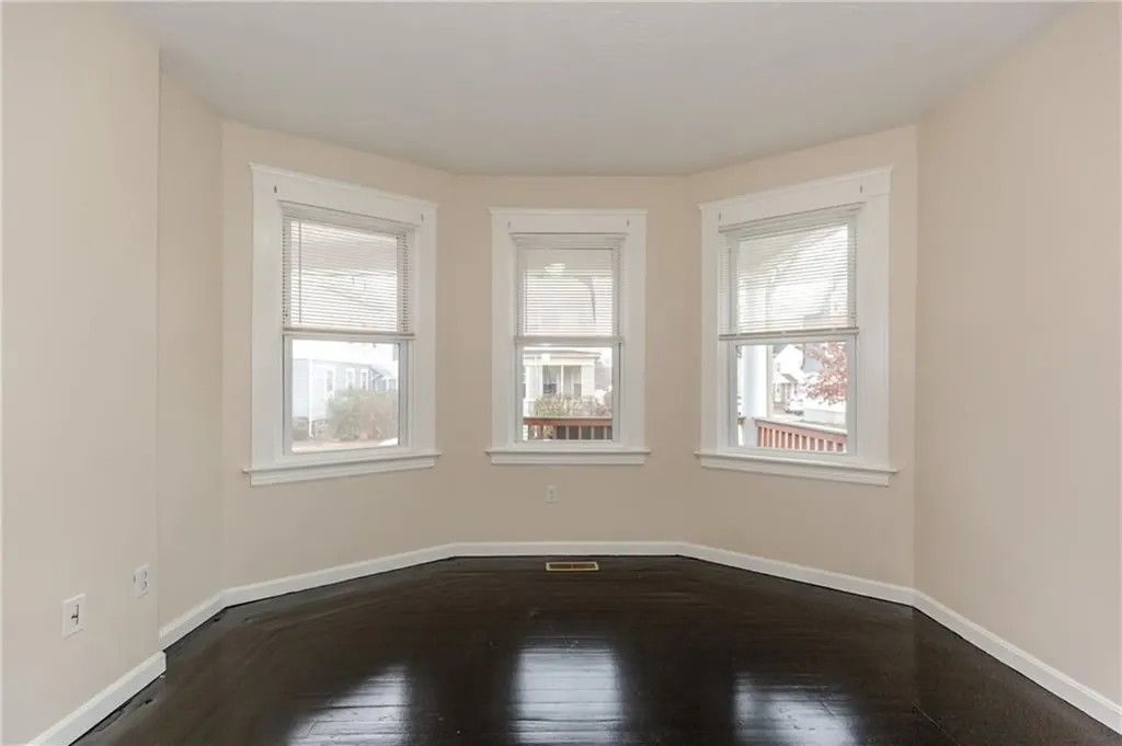 172 Oakland Avenue Providence RI 02908