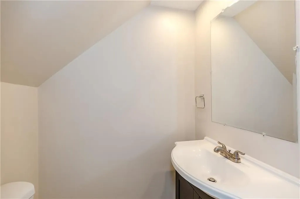 172 Oakland Avenue Providence RI 02908