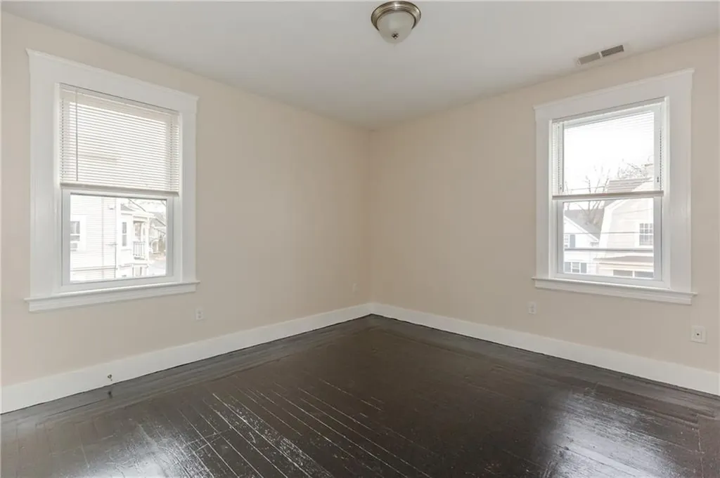 172 Oakland Avenue Providence RI 02908