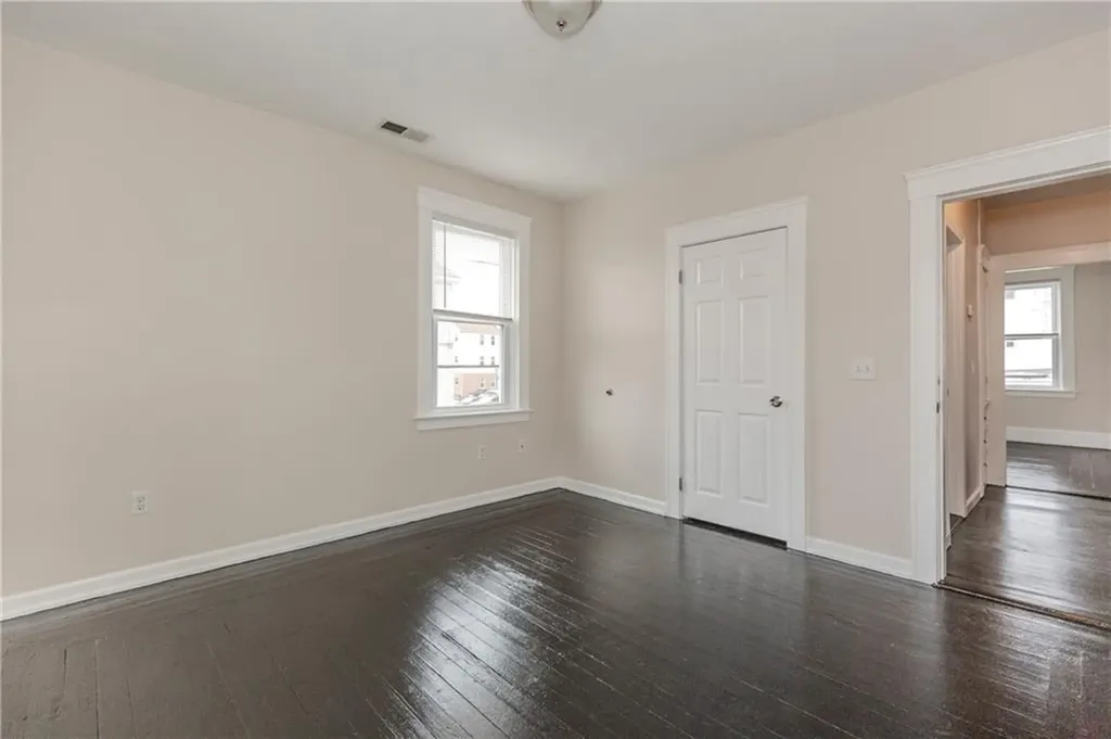 172 Oakland Avenue Providence RI 02908