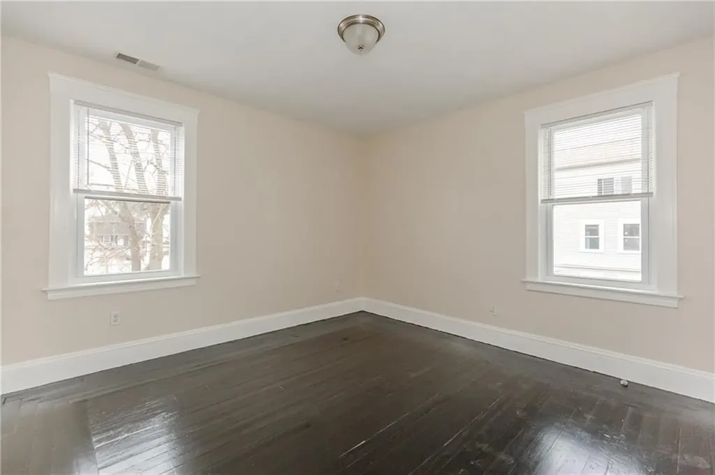 172 Oakland Avenue Providence RI 02908