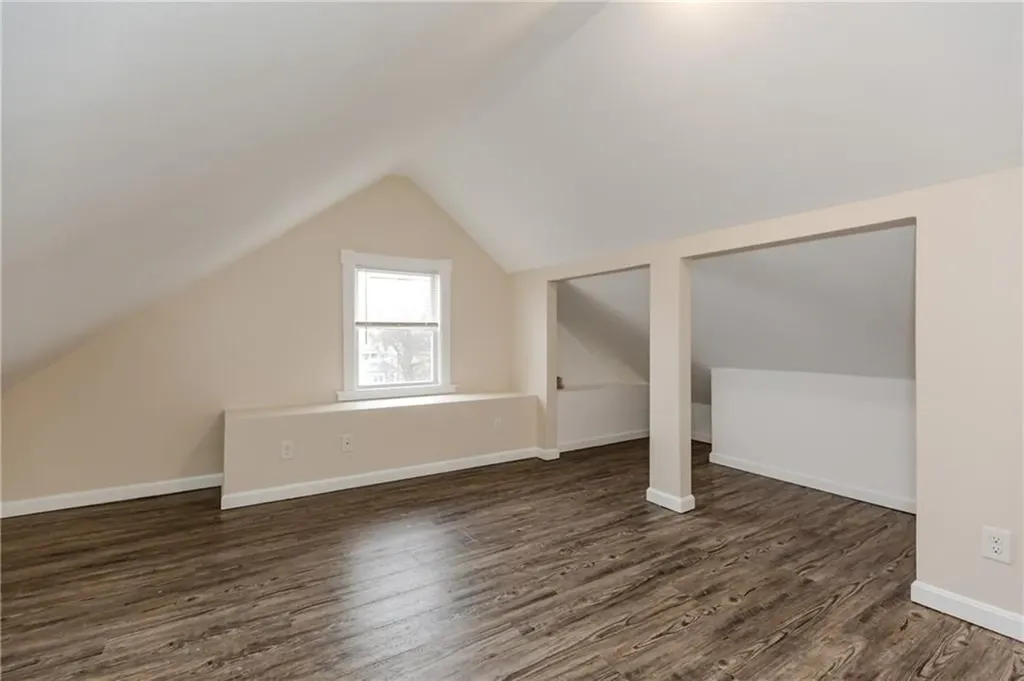 172 Oakland Avenue Providence RI 02908