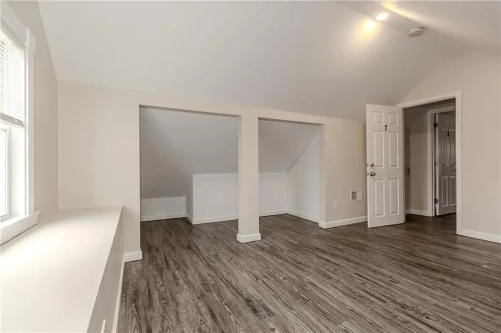 172 Oakland Avenue Providence RI 02908